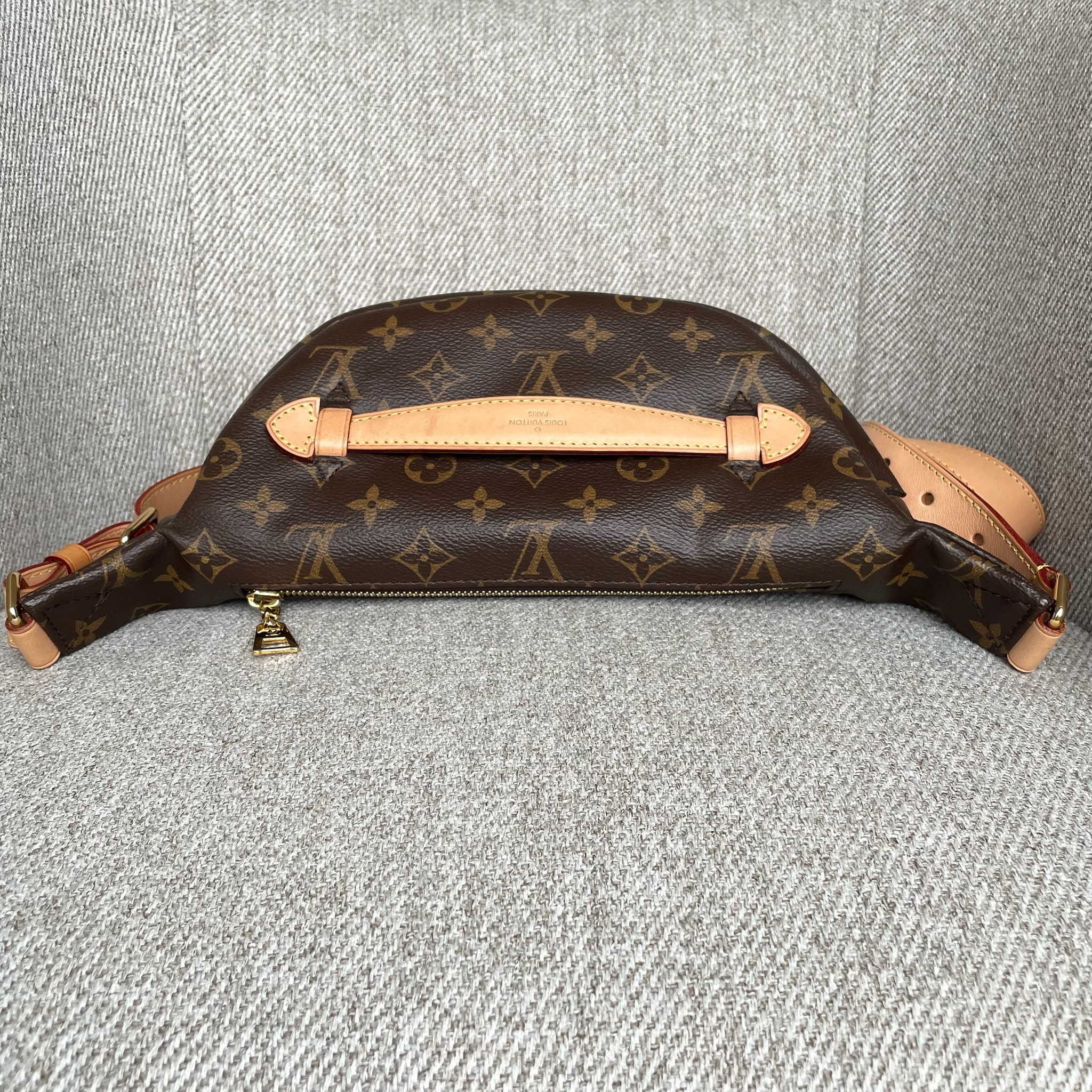 LOUIS VUITTON Bumbag (Sac Ceinture) – Image 6