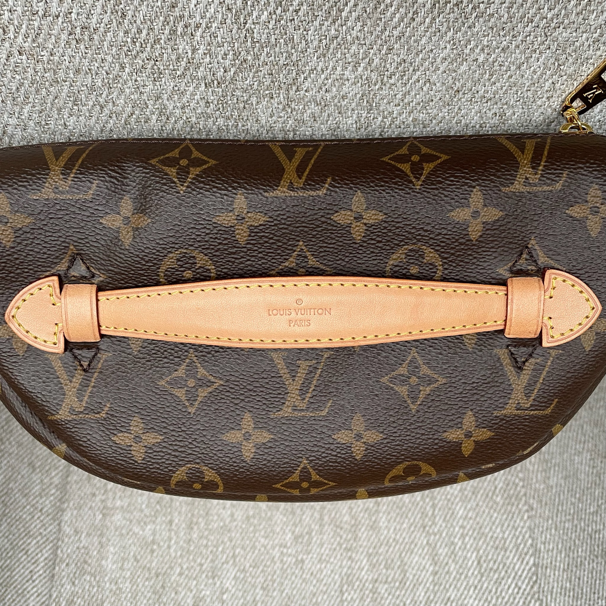 LOUIS VUITTON Bumbag (Sac Ceinture) – Image 9
