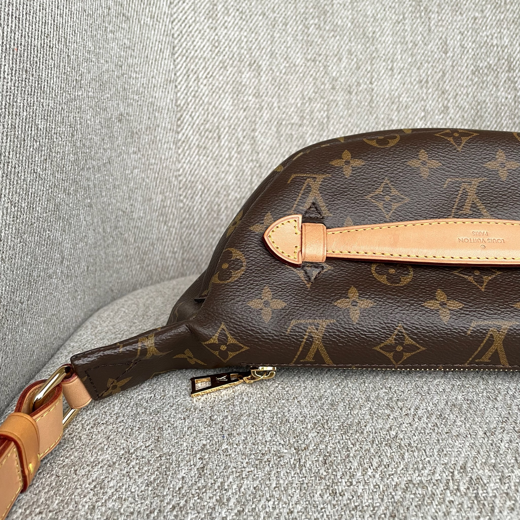 LOUIS VUITTON Bumbag (Sac Ceinture) – Image 17