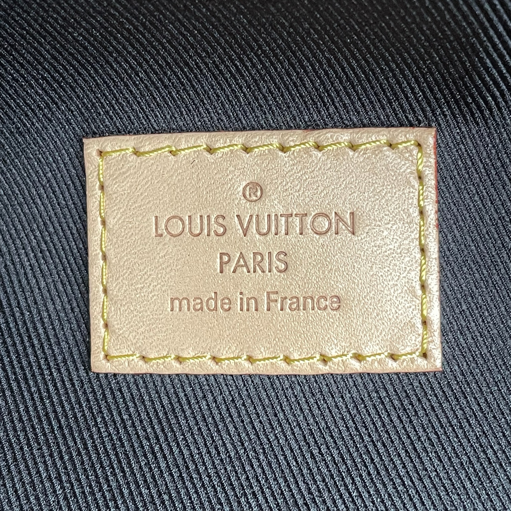 LOUIS VUITTON Bumbag (Sac Ceinture) – Image 14