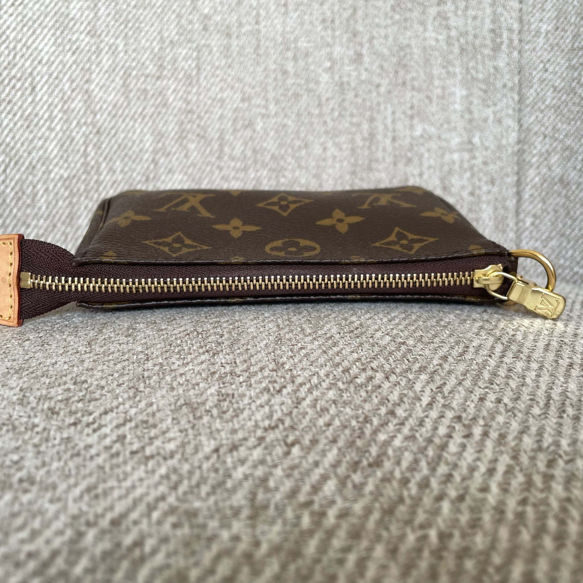 LOUIS VUITTON Mini Pochette Accessoires – Image 8
