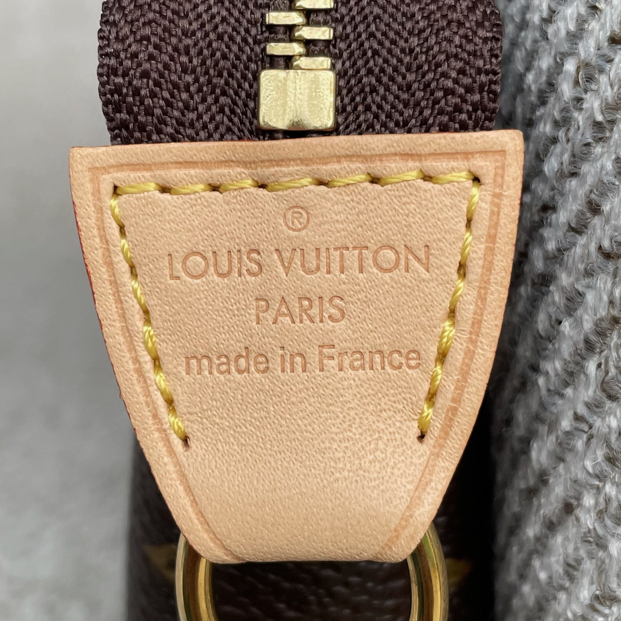 LOUIS VUITTON Mini Pochette Accessoires – Image 8