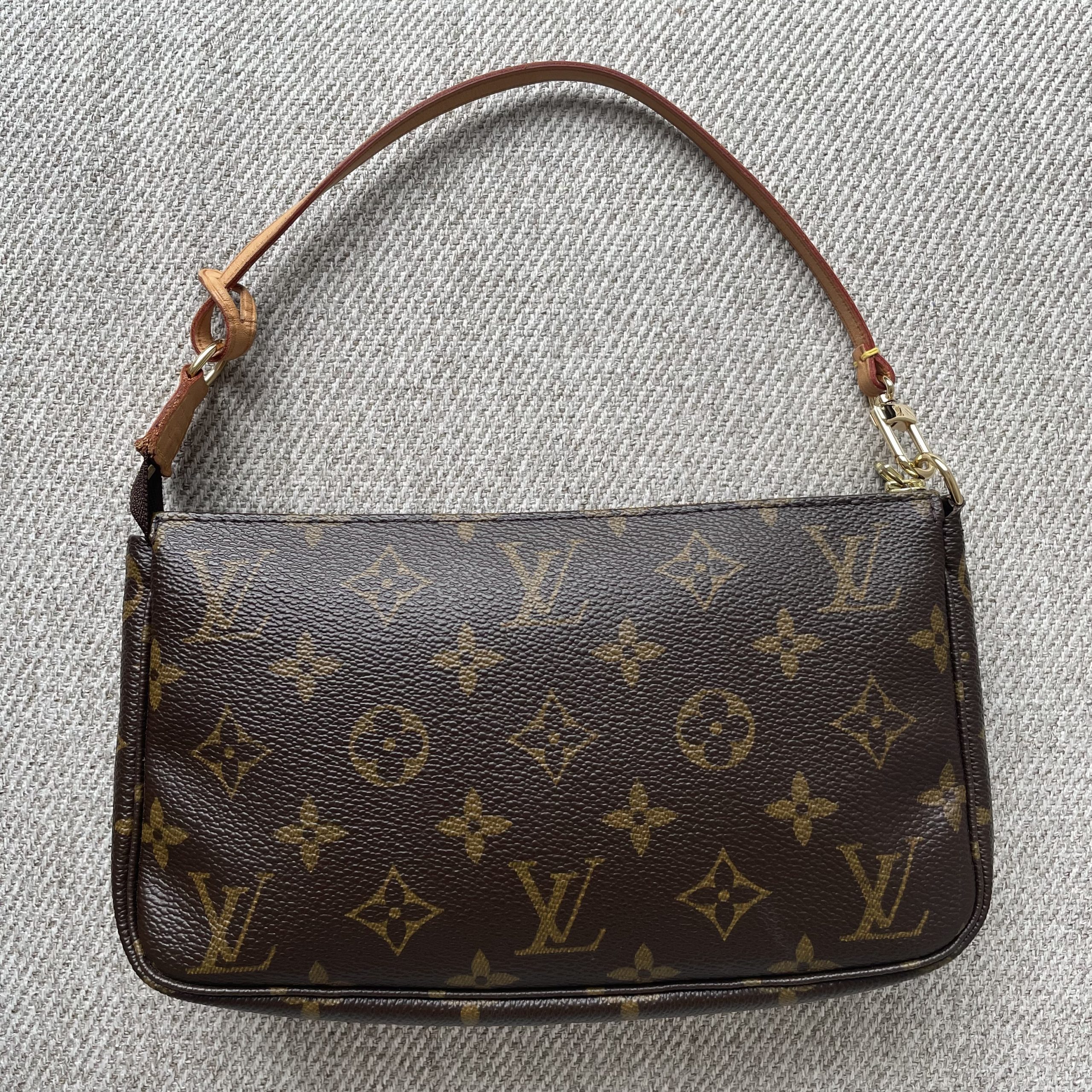 Louis Vuitton Pochette Accessoires Monogram – Image 4