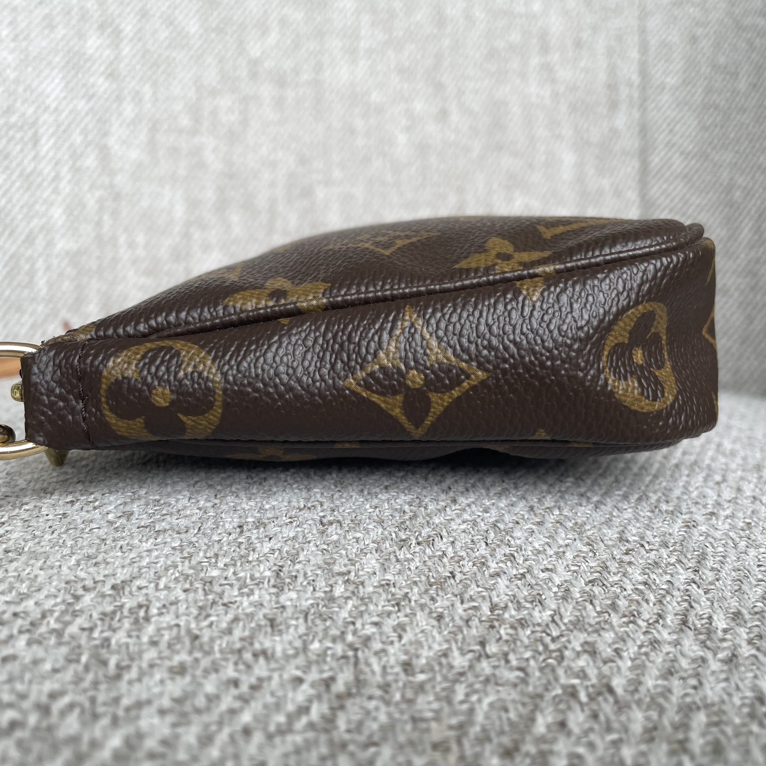 Louis Vuitton Pochette Accessoires Monogram – Image 5