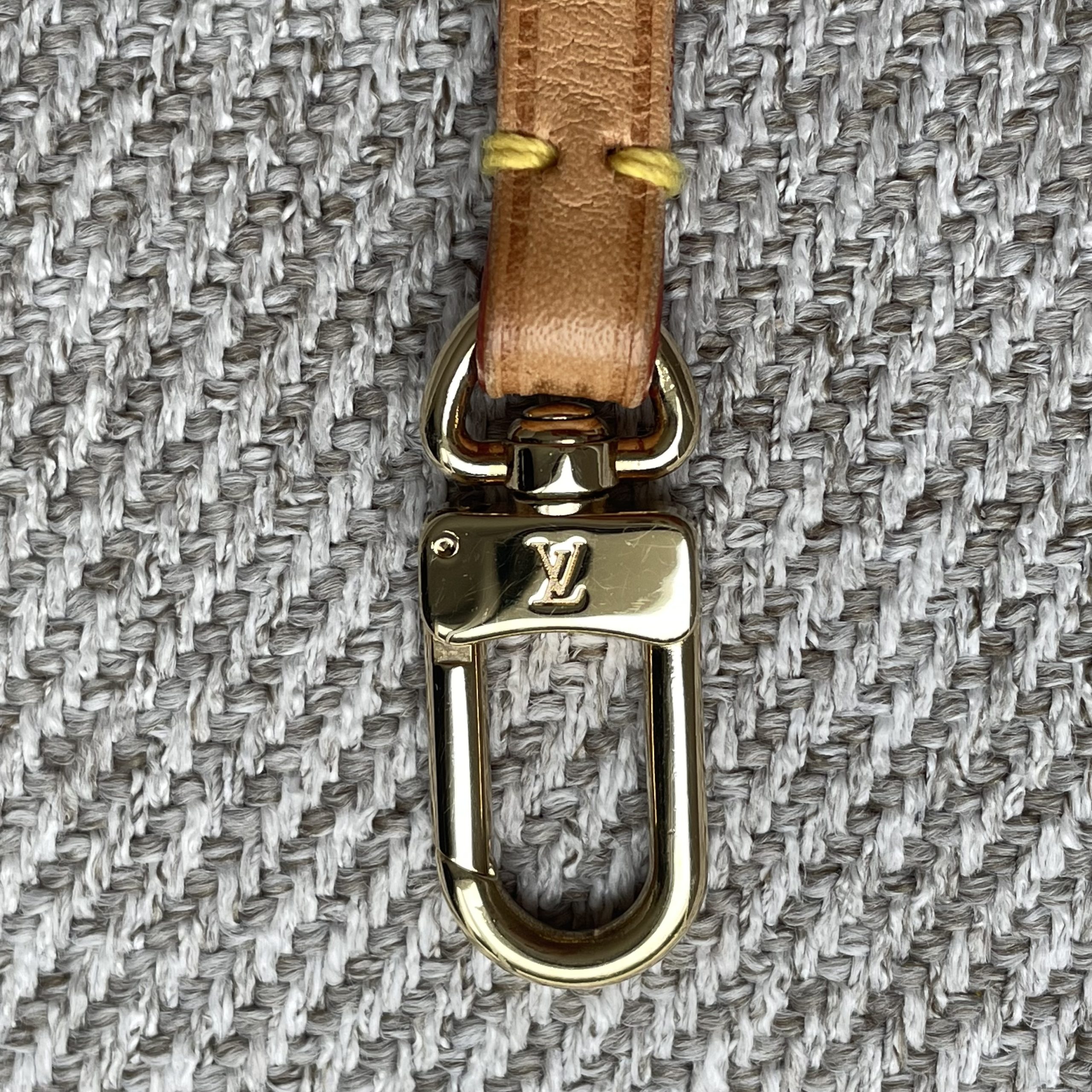 Louis Vuitton Pochette Accessoires Monogram – Image 14