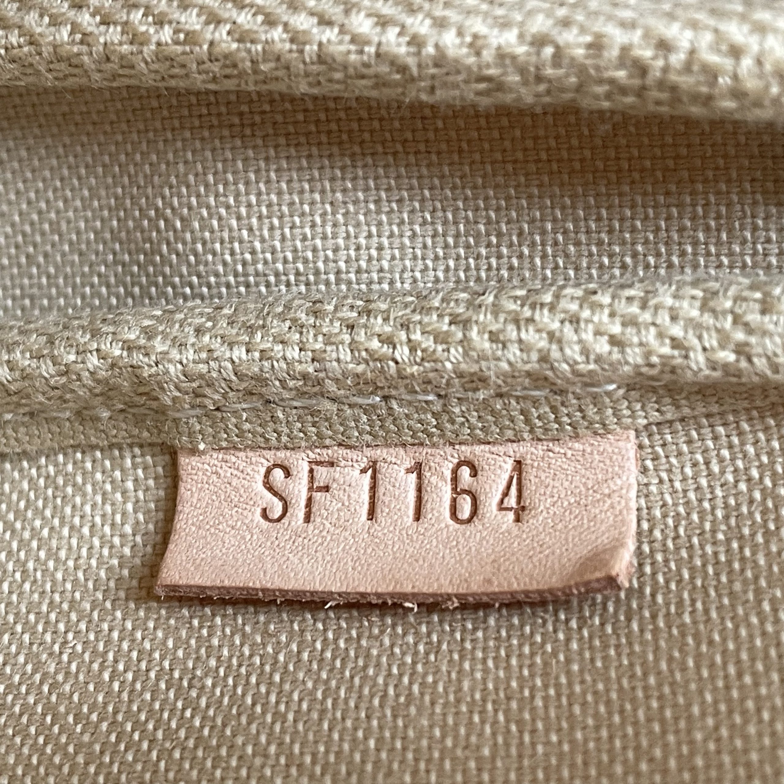 Louis Vuitton Mini Pochette Accessoires Damier Azur – Image 12