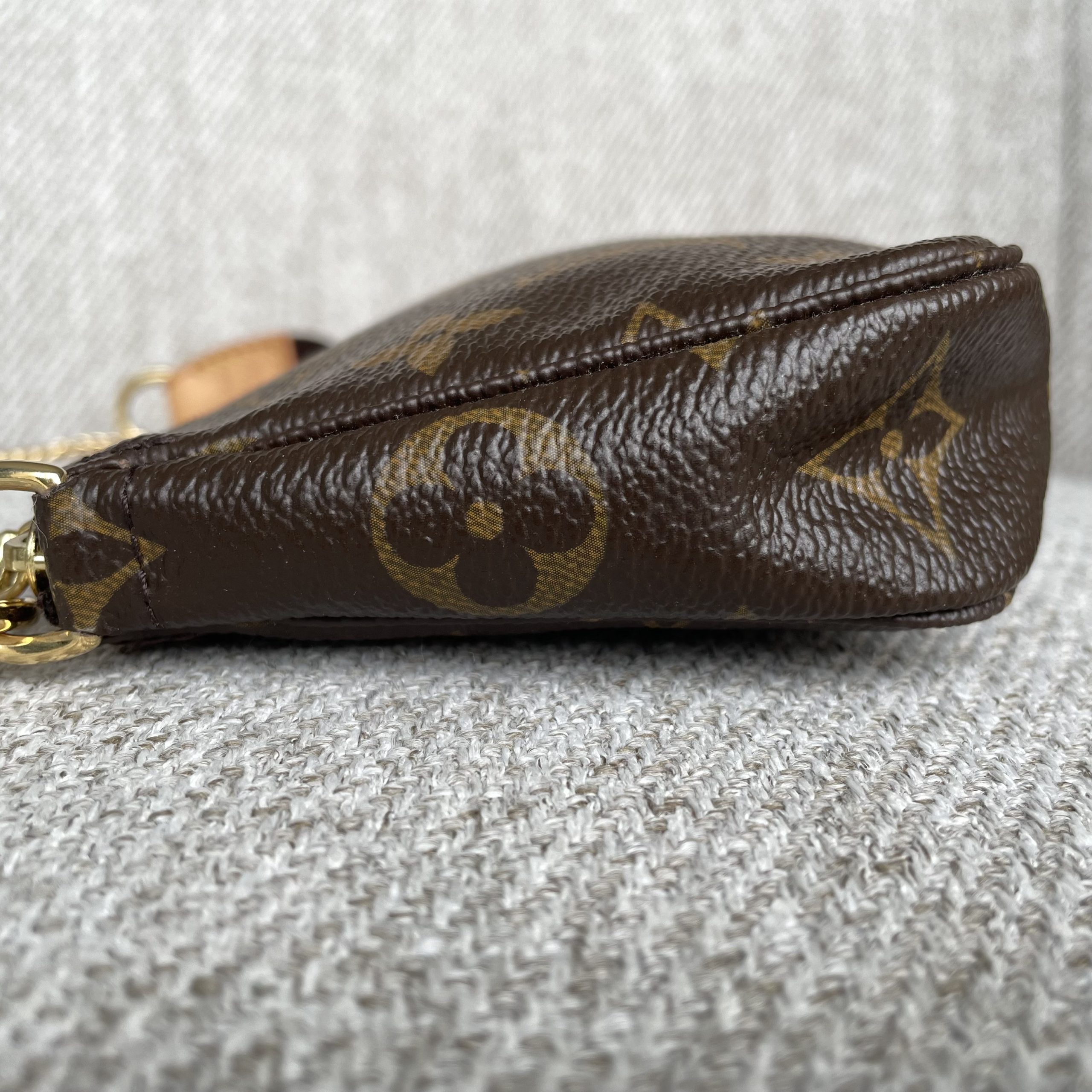 Louis Vuitton Mini Pochette Accessoires Monogram – Image 3