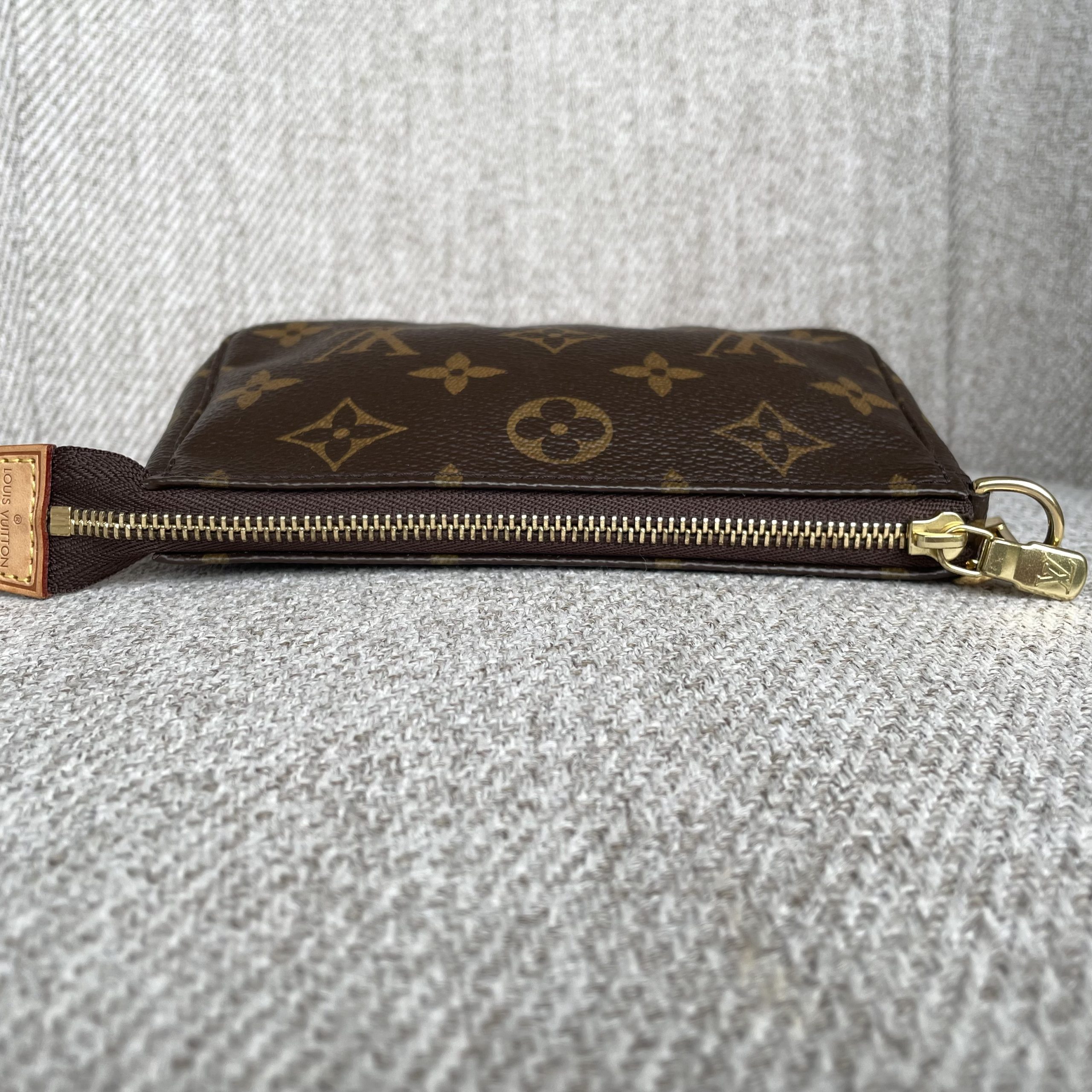 Louis Vuitton Mini Pochette Accessoires Monogram – Image 6