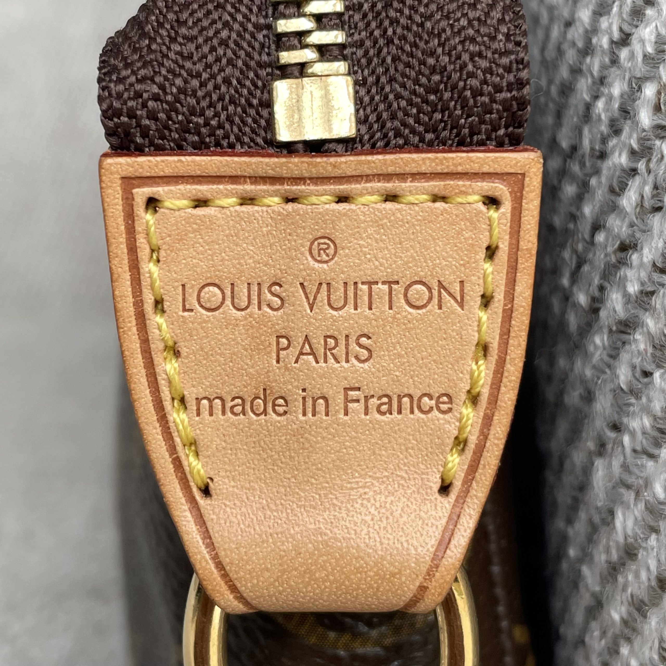 Louis Vuitton Mini Pochette Accessoires Monogram – Image 8