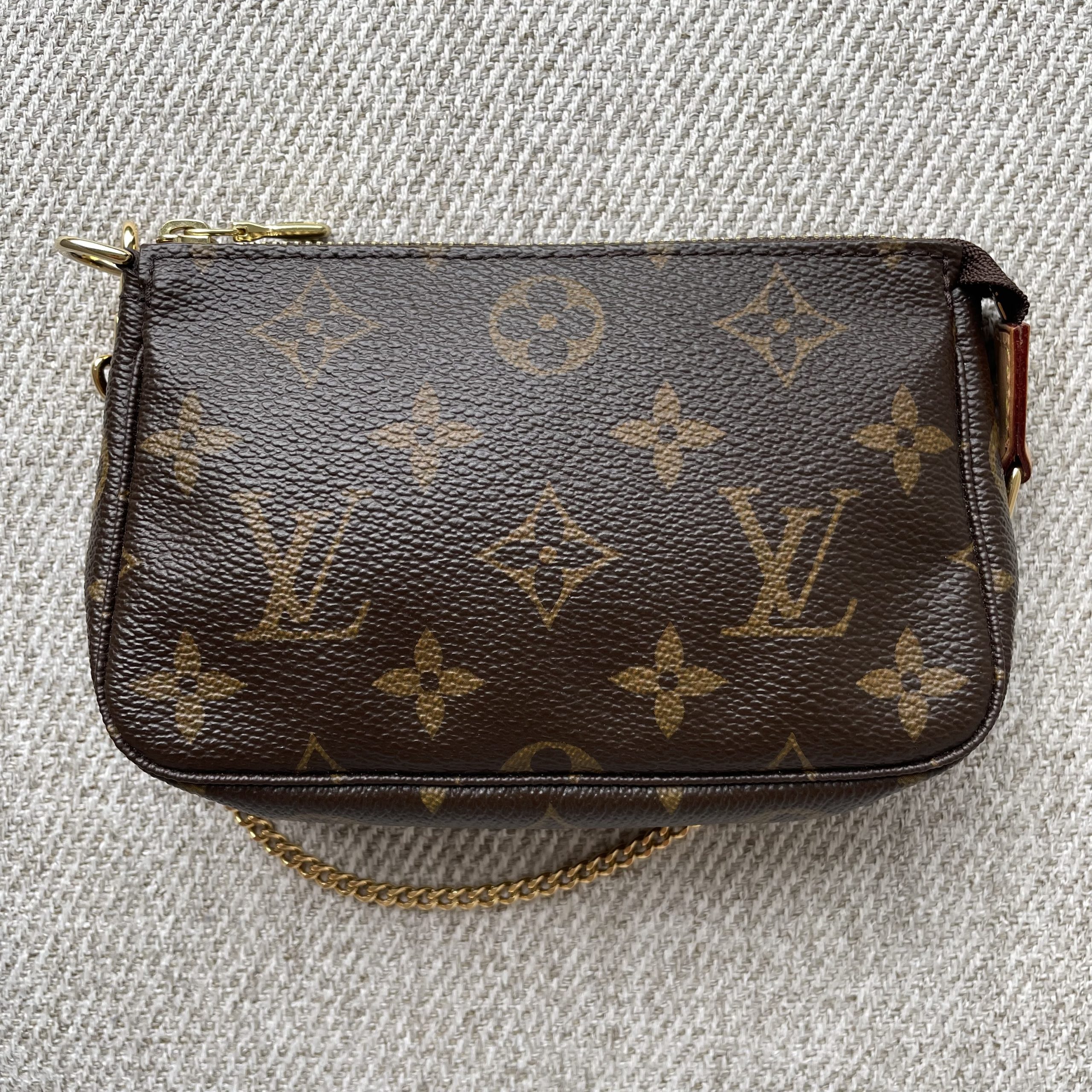 Louis Vuitton Mini Pochette Accessoires Monogram – Image 10