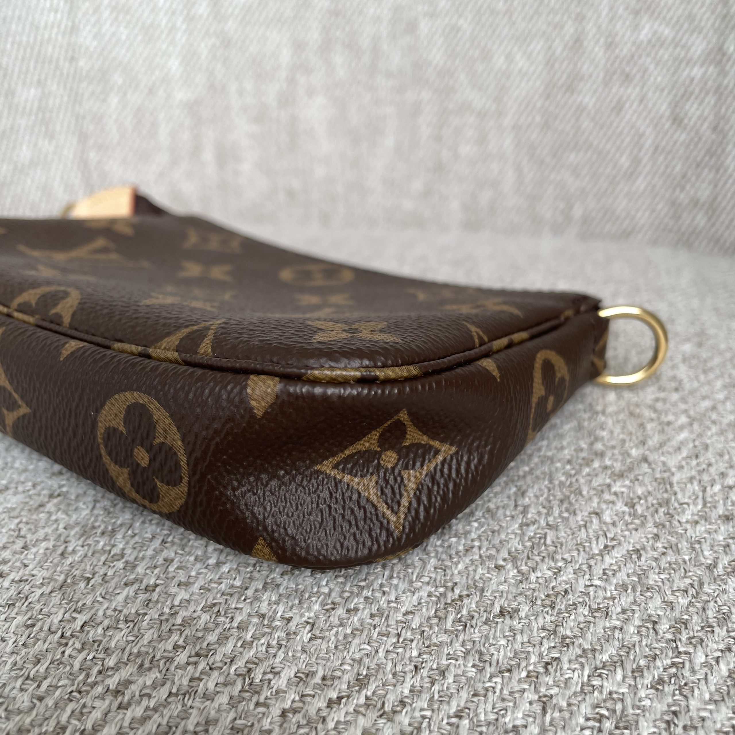 Louis Vuitton Mini Pochette Accessoires Monogram – Image 11